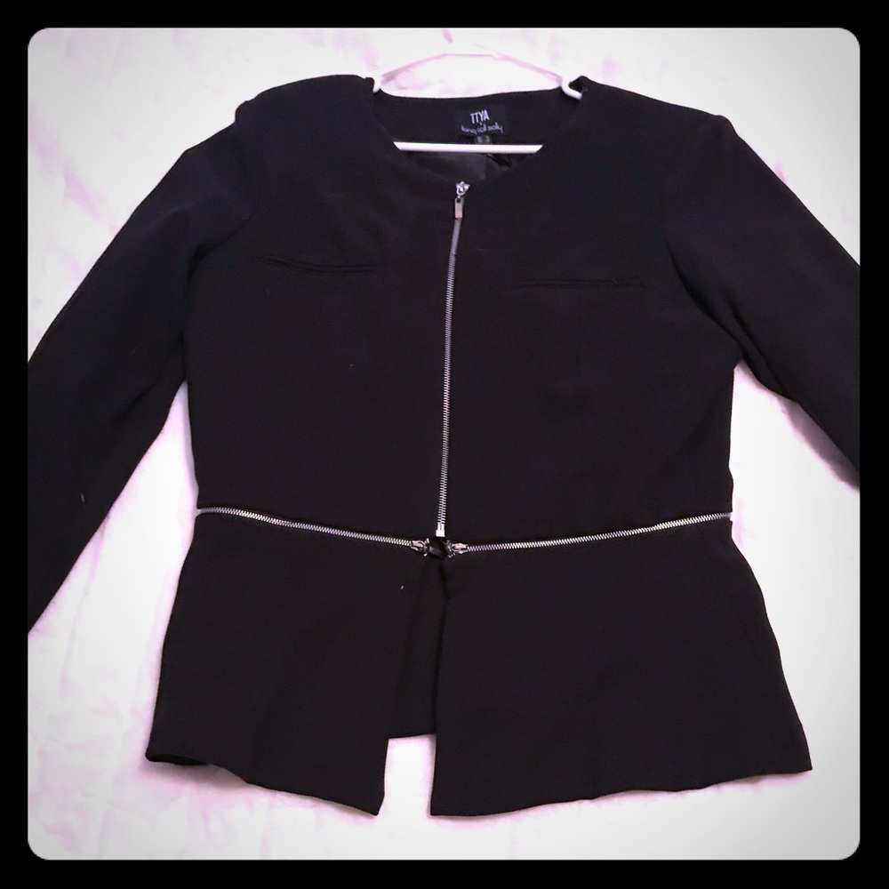 Long-Sleeve Jacket with removable peplum